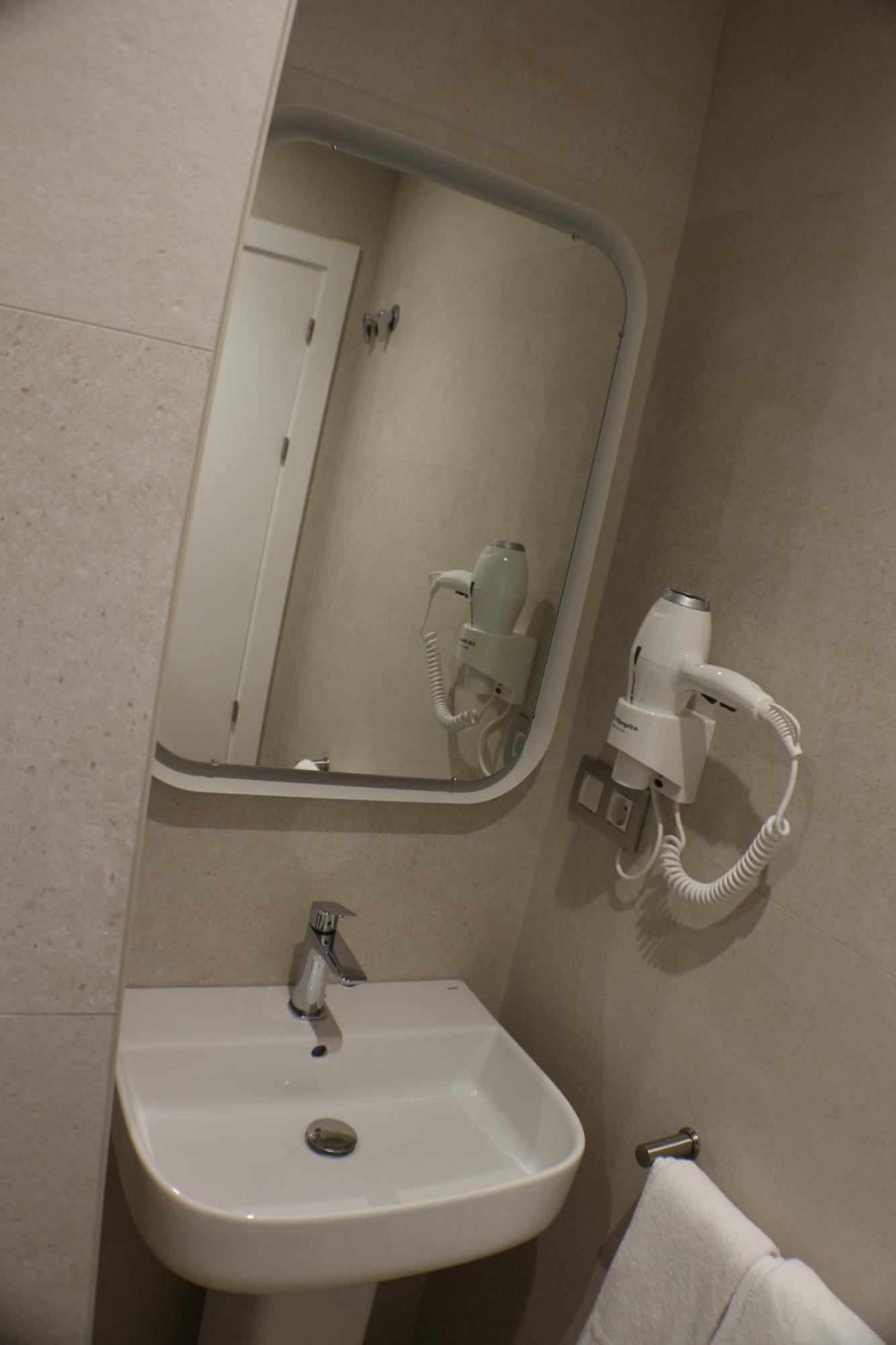 Apartamentos Picos De Europa Santander Buitenkant foto